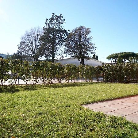 Relax By The Garden - Flat For Up To 6 Guests Apartment Porto Santa Margherita di Caorle Bagian luar foto