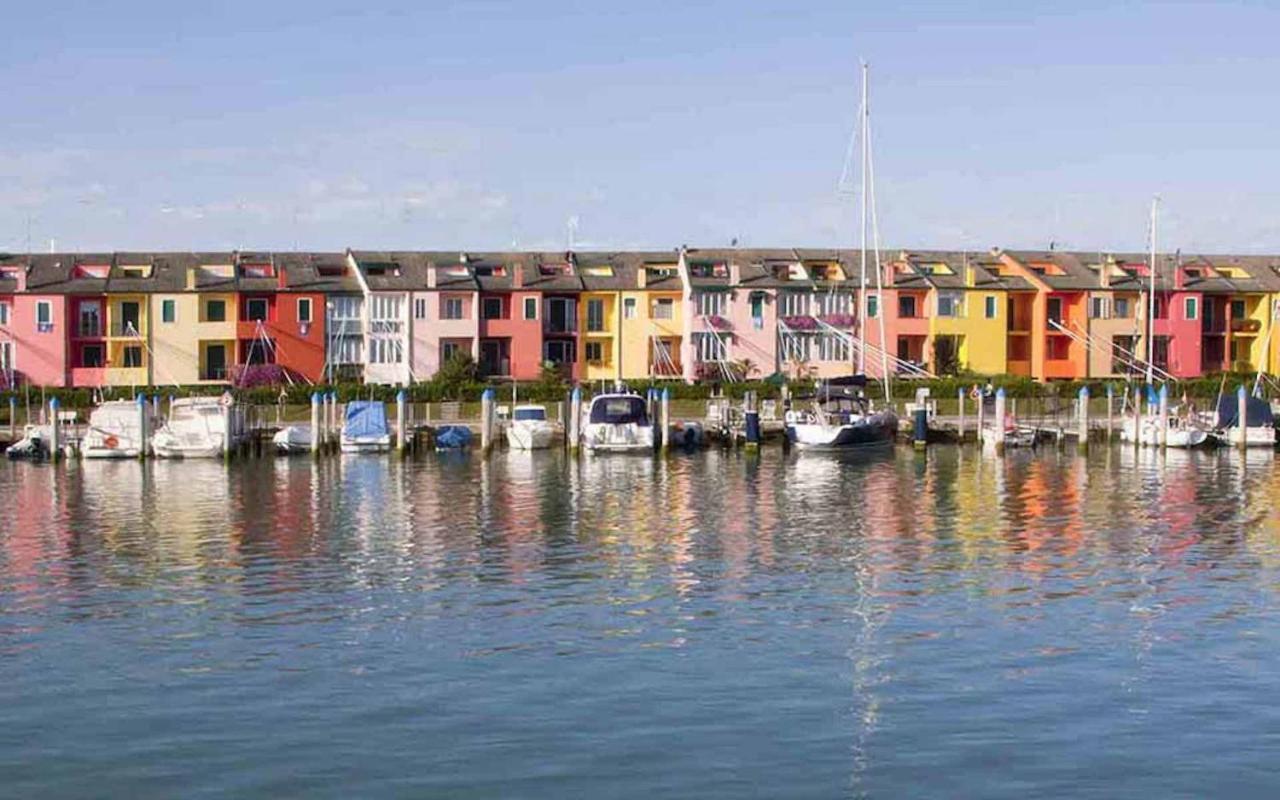 Relax By The Garden - Flat For Up To 6 Guests Apartment Porto Santa Margherita di Caorle Bagian luar foto