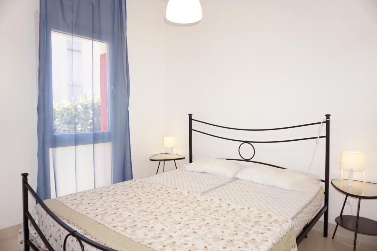 Relax By The Garden - Flat For Up To 6 Guests Apartment Porto Santa Margherita di Caorle Bagian luar foto